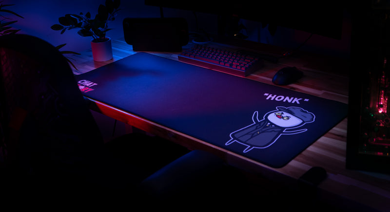"Honkin' Chap" — Chat History Deskmat