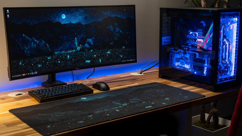 "Helms Deep" — Bellum Et Historia Deskmat
