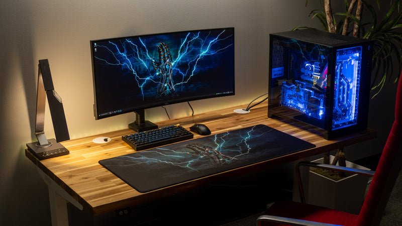 "Into the Mist" — Zizaran Deskmat