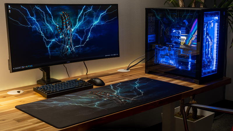 "Into the Mist" — Zizaran Deskmat