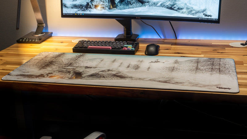 "Snowscape" — Tahliaaj Deskmat