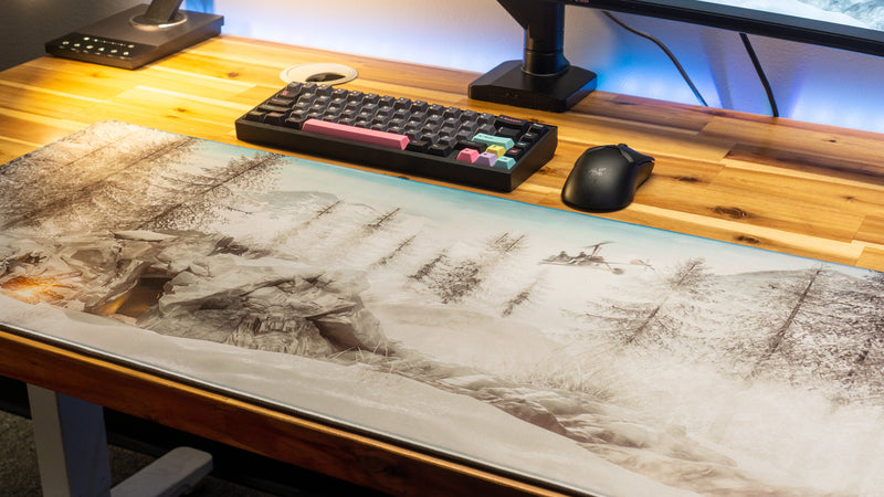 "Snowscape" — Tahliaaj Deskmat
