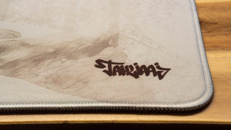 "Snowscape" — Tahliaaj Deskmat