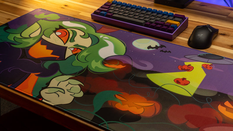 "SmokeeMat" — SmokeeBee Deskmat