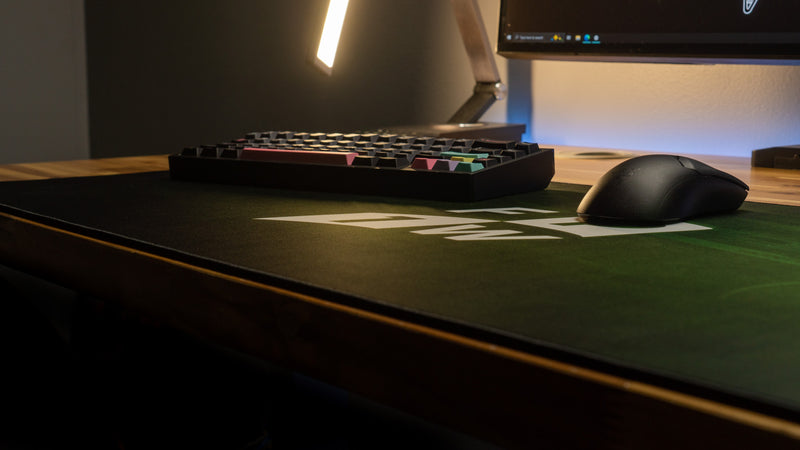 "Apex Grip" — FP1Will Deskmat
