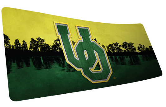 University of Oregon Horizon in Green deskmat with green-and-yellow UO logo over a lakeside tree silhouette.